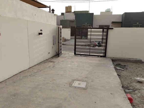 للايجار بيت ٣٠٠ متر ركن طابق واحد جديد بمجمع السلطان السكني جاهز للسكن
غرفتين صاله استقبال مطبخ صحيات داخل وخارج
للاستفسار الاتصال ***********
