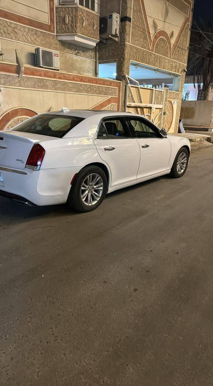 أوباما 17 اصل فئة C فول
ماشية 160 حقيقي
حادثها والسونار موجودات بلمنشور
مكان السيارة / الشطرة
السنوية وهزه جديده مال هاي سنة بأسمي
رقم ميسان 
ادامة كاملة حدادية موبار اصلي
السعر 225 قفل
رقم الهاتف ***********
