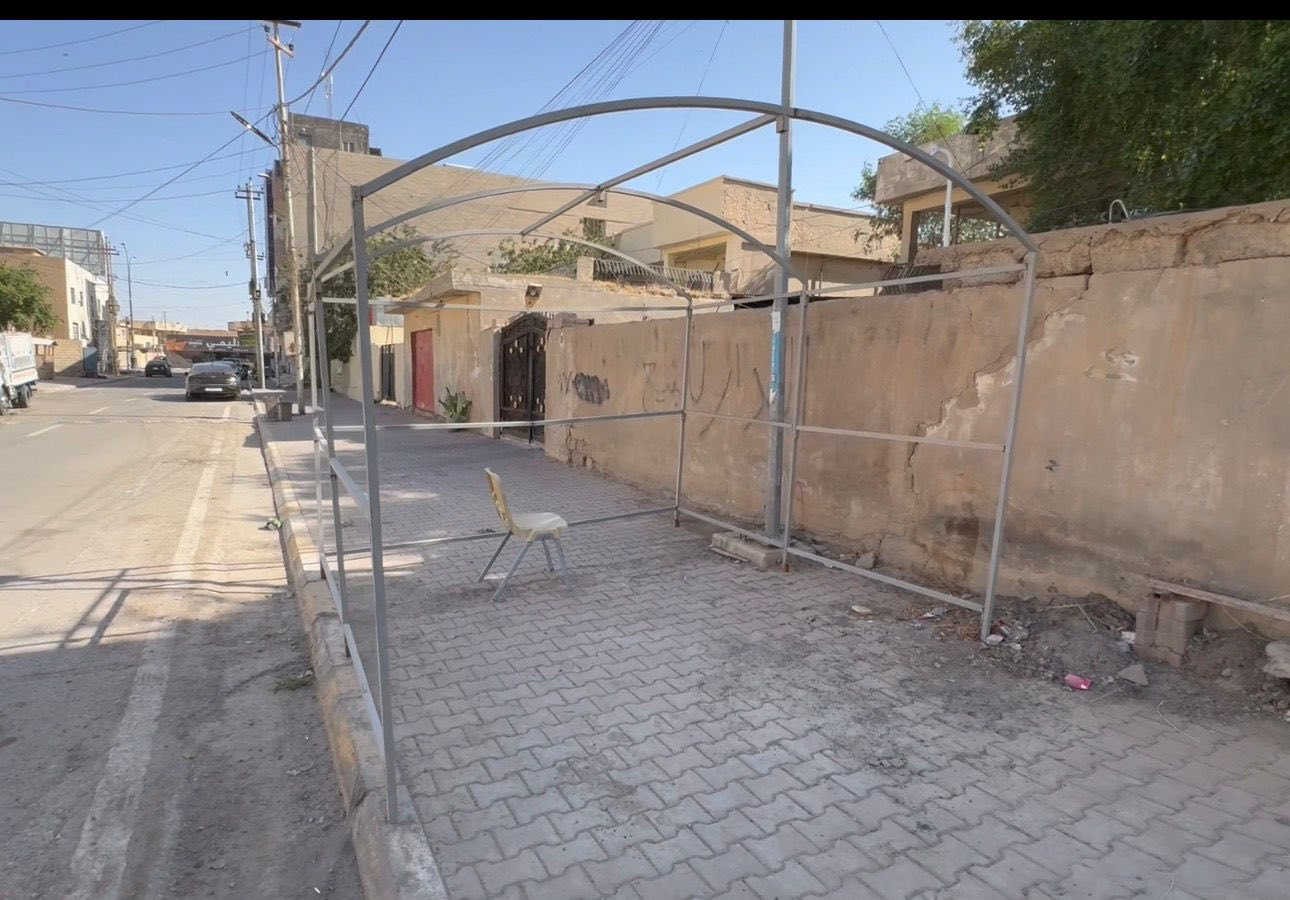 بسبب الوعود الكاذبة إعادة نشر
خيمه للبيع بسعر مناسب جدا 
ارتفاع 2 متر ونص
نزل 3 متر وعرض 3 متر 
السعر خاص 
او الاتصال ع الرقم ***********
