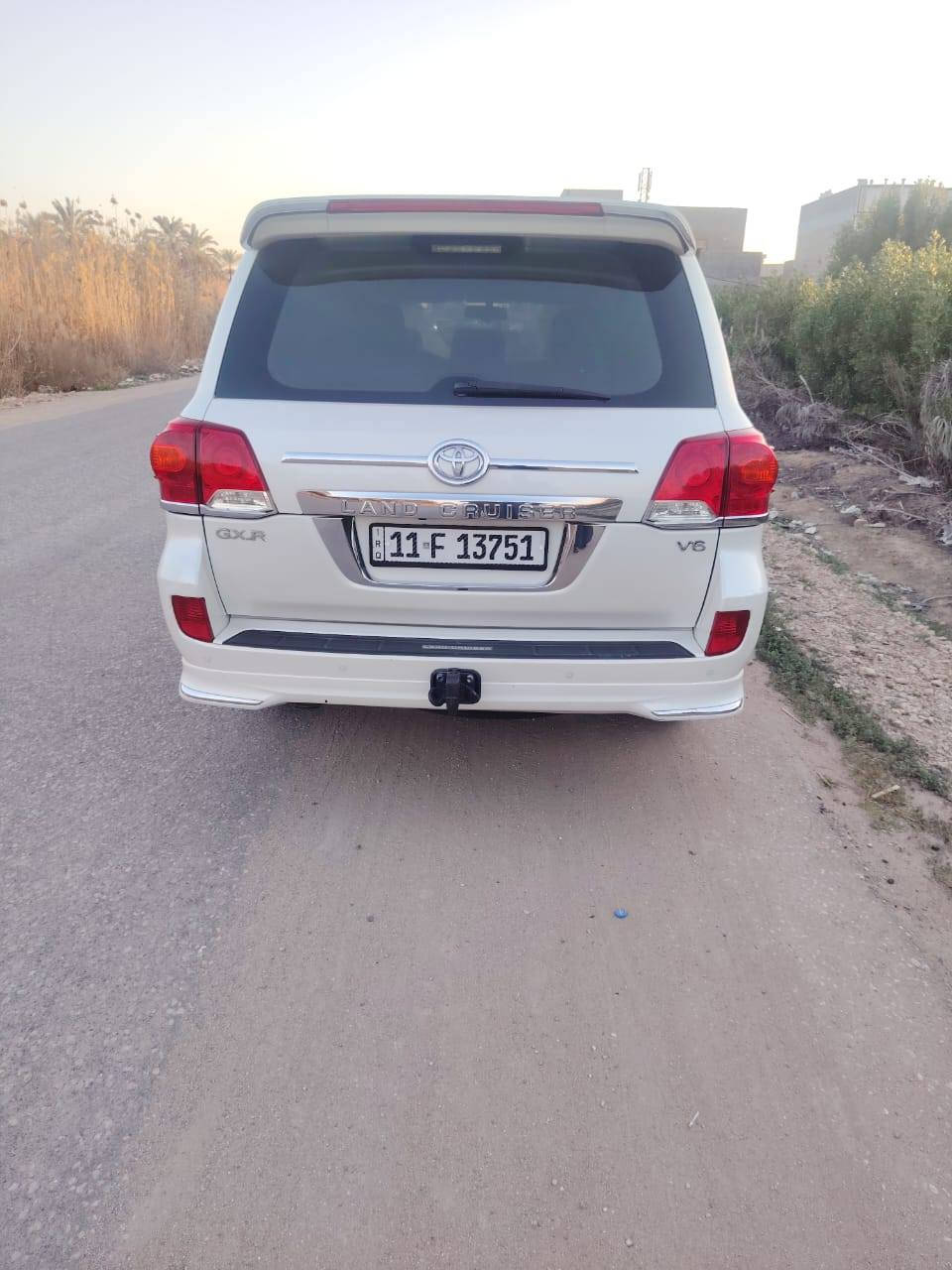 السلام عليكم
لاندكروز للبيع موديل 2013بغداد بريم مكفولة من الصبغ حتى الدعاميات ماشية 118السيارة كلش جديدة بأسامينة بيها مقدار شبر بارد بالباب الصدر فقط بالسونار يبين جاهزة السيارة مال جناي 
مكان السيارة بابل قرب الاثار
***********
