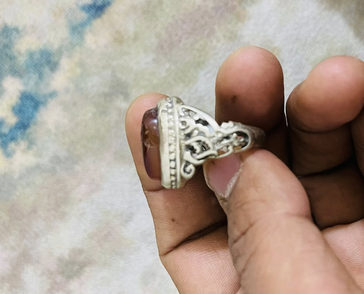 فص عقيق يماني مخطوط عليه ( ياعباس ) والفضه هم مخطوط عليه جه بيه يابالفضل  والجه الثانيه مخطوطه يا أبا عبد الله الحسين سعر ٦٠ ألف مكاني ناصريه


**إذا كنت صاحب هذا الإعلان وتريد حذفه لأي سبب، رجاءا أرسل رسالة إلى الدعم الفني**