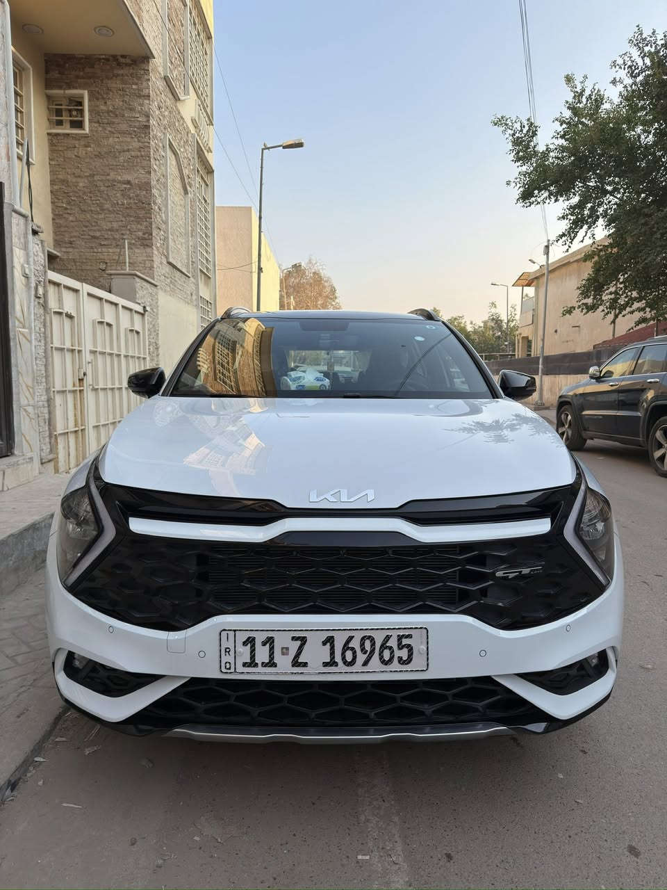 سلام عليكم 
كيا سبورتج 2025 GT.Line فول اعلى مواصفات بالسبورتج
ماشيه 3000 
مواصفاته 
بانوراما  بصمة دخول ذكي ترحيب 
شاشه كبيرة تبريد لمس 
كشنات تدفئة وكهرباء وستيرن تدفئه 
كشنات جلد اسود مختوم GT.Line 
سياره بيه هواي مواصفات معروفه السبورتج gtline 
@@@@ ضمان سياره اكدال ٦ سنوات بيه تبديلات دهن مجانيه  وارضيات جديده بالصندوك بلاديه مال شركة
مكانة بغداد زيونة 
***********
سعره 271
