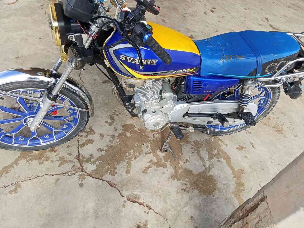 السلام عليكم
موطور سافانه موديل 2024 محرك ما مفتوح
كهربائيات كلو شغال 
الموطور ما شاء الله نضيف وجديد وبلادي 

السعر 625 وبي مجال ***********
