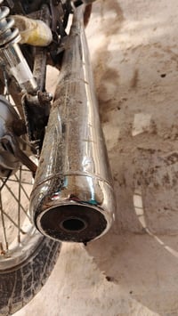 صالون سيارة • نظيف • بلا خياطات