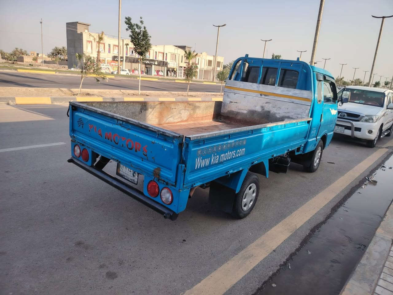 كيا بنكو 96 رقم انبار شاصي مكفول  تحويل مباشر بيها رشات صبغ مصاطر البدي فقط السياره نضيفه حيل داخلها السياره رايدها ب58 وبيها مجال بسيط 
الرقم ***********
