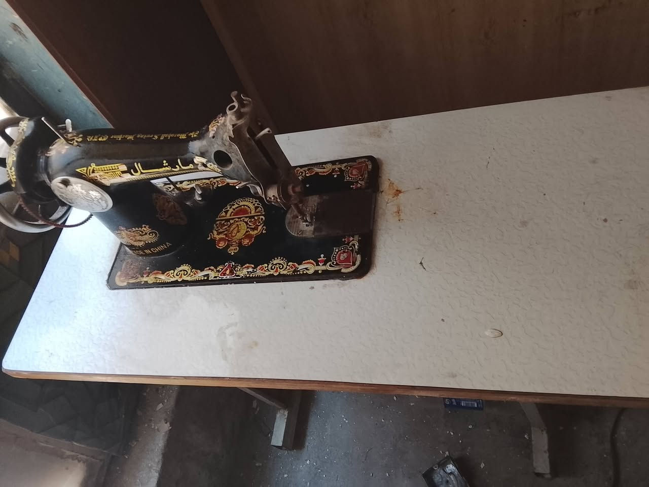 اغراض للبيع غساله نوع LG الخليج 13 كيلو السعر 85
غساله نوع تراست 11 كيلو شغاله بس بيها ضرر واضح بالكفر السعر 75
 ماكنه خياطه مع الميز 75
شاشه كاميرات داخليه نوع دنكا حجم 32 السعر 50
عود عراقي صناعة خاصه السعر 250
 جميع الاسعار بيها مجال بسيط مكاني بغداد وهذا رقمي *********** وتحياتي للجميع
