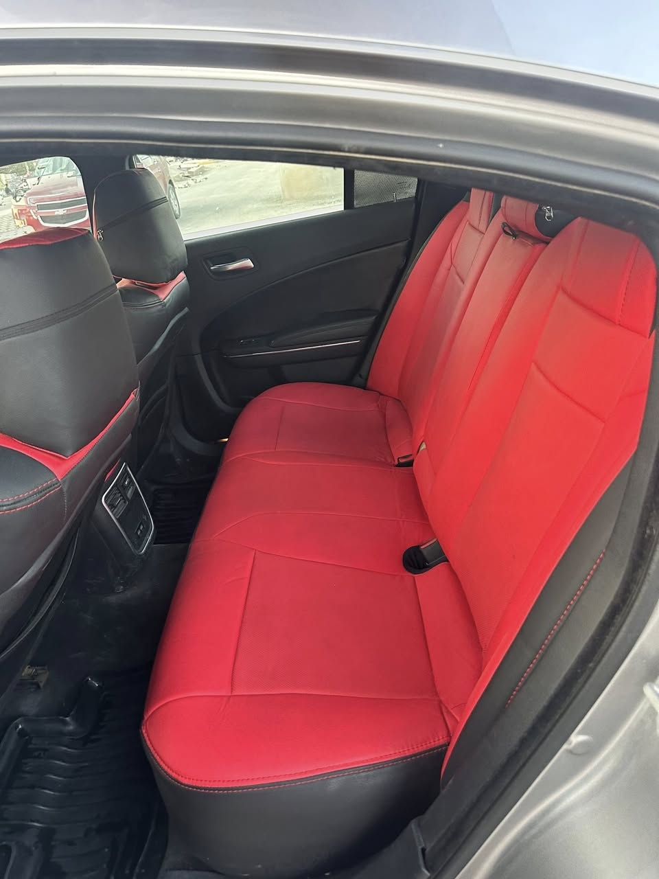 جارجر موديل 2017 امريكي بيه قطعتين صبغ بدون اي دواخل سياره جديده محرك 3600 رقم بغداد انكليزي تحويل مباشر السعر. 157 مكان السياره حله  حي الزهراء 

***********
