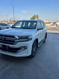 لاندكروزر • ٢٠٢٠ • ٦ سلندر