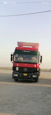 شاحنة • اكتروس • موديل ٢٠٠١