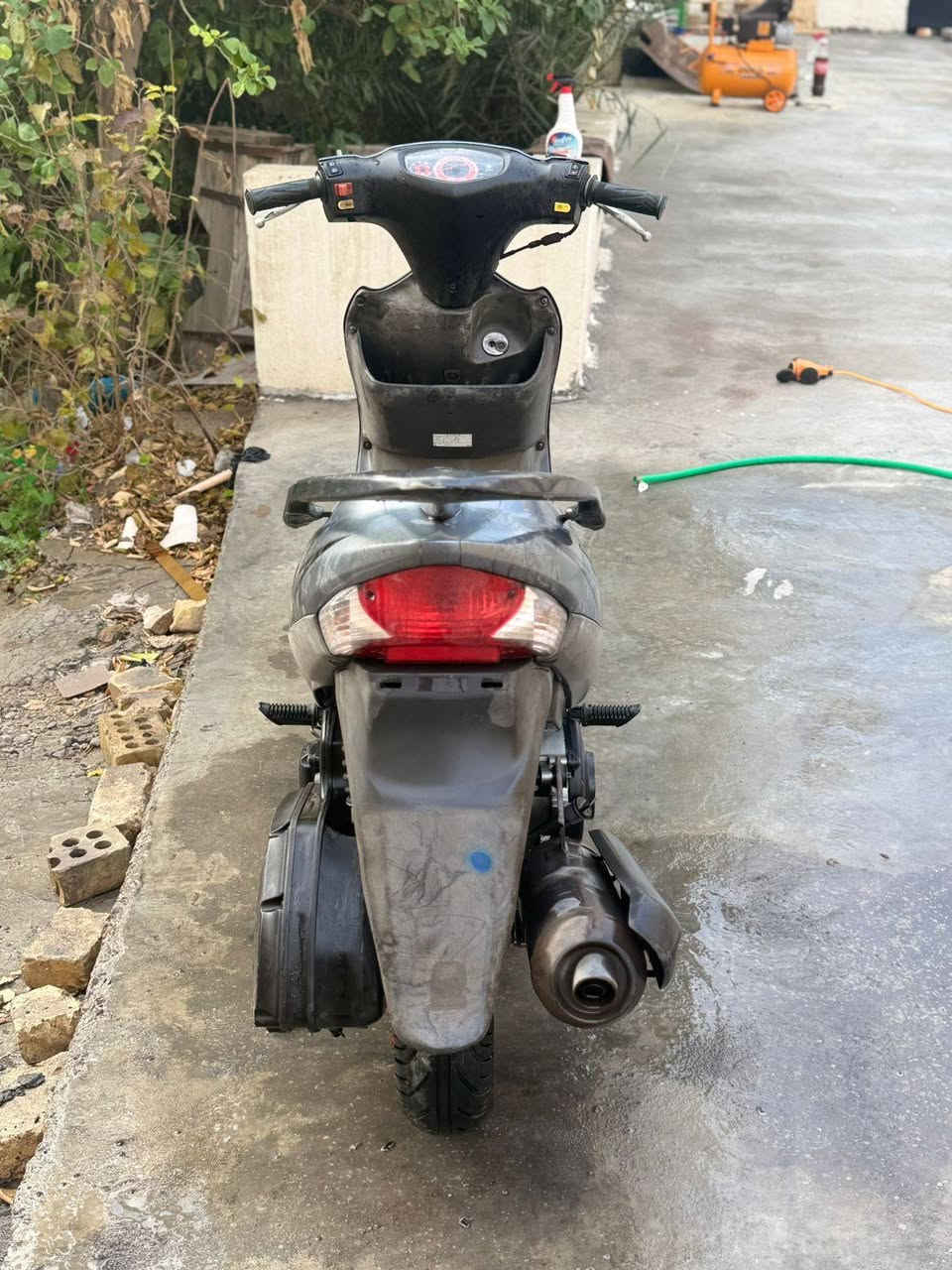 متاح سازوكي ادرس ياباني  السرعه140 رمبه برغي ممفتوح بيهه دراجه مال حاويه أول تبديلة دهن الهه صارلهه 10تيام ***********
