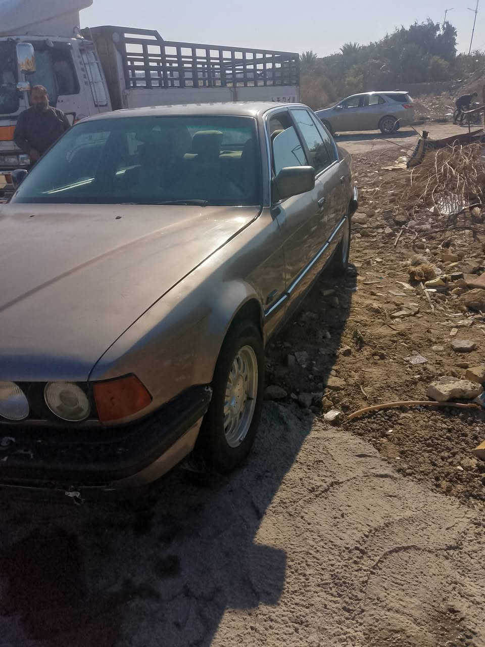 السلام عليكم بي ام موديل 87  حجم 735 مكينه وكير كفاله كهربائيات كله شغال صدر وحدايه خير من الله تخم تأير جديد
راعيه بتكريت راح رقمه مني اتعهد سرقه وعشاير السعر 25وبي مجال بسيط بيع أو مراوس حسب قناعه الاستفسار *********** مكان واسط كوت مركز مدينه
