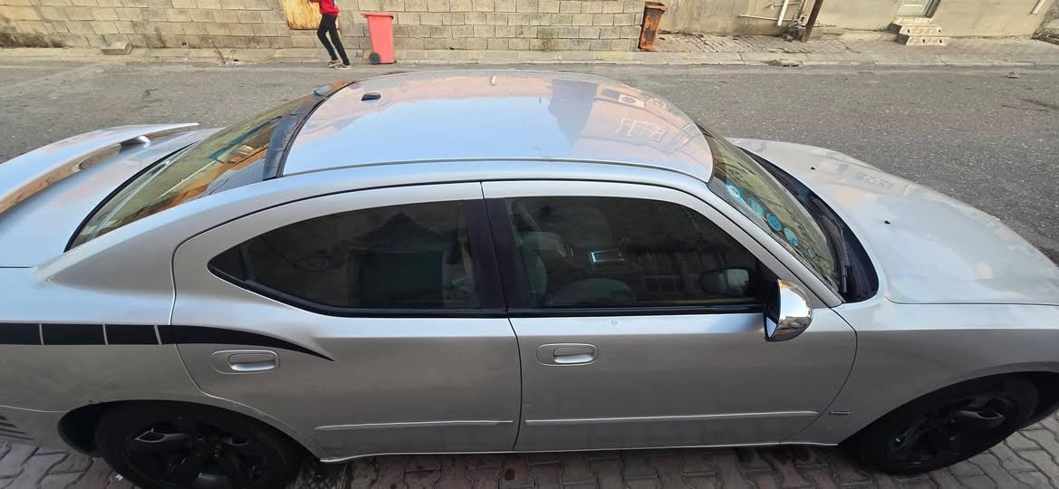 سلام وعليكم
دوج جارجر 2007 بغداد بسمي تحويل ثاني يوم 98$
 مكينة جديد كير جديد صدر امامي خلفي البارحه شادلها تايرات نص عمر مصبوغة حزام  عليها منضومة غاز جديد ما مشتغله ابد ع خط حادثها جاملغ وبنيد وبيها شبر تعمير بلغد شبر مكان السيارة كركوك*********** واتساب او خط
