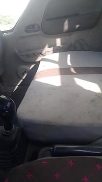 كية ام عيون تك موديل  2001 رقم الاماني سنوية.    29 سيارة مصبوغة رقم د...