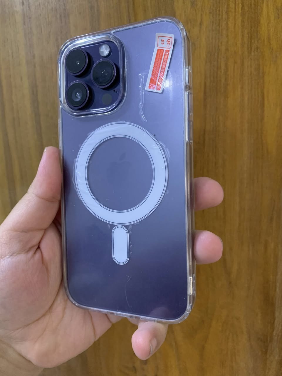 السلام عليكم
ايفون 14pro mxs 
ماستر A/AA
بطاريه91%
ذاكره 256
مكفول ومضمون من اي خلل 
فقط مستبدل شاشه الجهاز 
السعر 650الف
بغداد جسر لبنوك
***********
