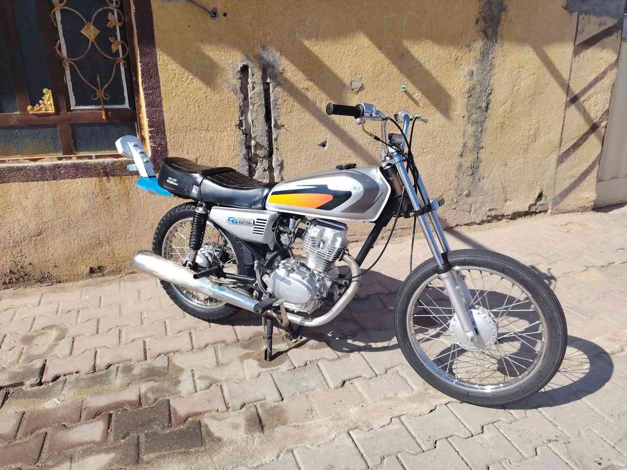 دراجه للبيع نامه شلامجه تعمير كله جديد المكينه ٢٥ سعر ٥٠٠ مكاني كربلاء اطوريج حي العسكري مال رجيبه للسفسار اتصل ***********
