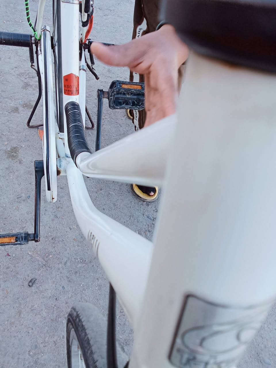 سلام عليكم بيسكل للبيع بيسكل مال باله موديل 2019بيسكل نظيف حيل صالي 4اليام من مطلعه من أبو قاسم سعره 130وبيه مجال ......خاص مفتوح .....


**إذا كنت صاحب هذا الإعلان وتريد حذفه لأي سبب، رجاءا أرسل رسالة إلى الدعم الفني**