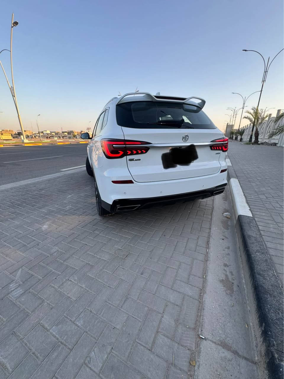 MG RX5 2023 plus 

محرك 1500T تيربو
ماشية 68 وقابل للزيادة 
فتحة سقف بانوراما
ويلات ١٩ 
تخم تايرات جديد ما صايرلة شهر 
اشاير ب المري 
المري شفط
كاميرات 360 
صندوق كهرباء 
كشنات جلد تحكم كهربائي 
تحكم ستيرن 
عينه دجتال
تبريد مناخين 
شاشة كبيرة تدعم اندرويد اوتو وكار بلاي
بعدها ب الضمان 
تباع ع حالها موضح كل شي بالصور 

السعر ١٣٠  قابل للتفاوض 
التواصل على : *********** البصرة, العراق
