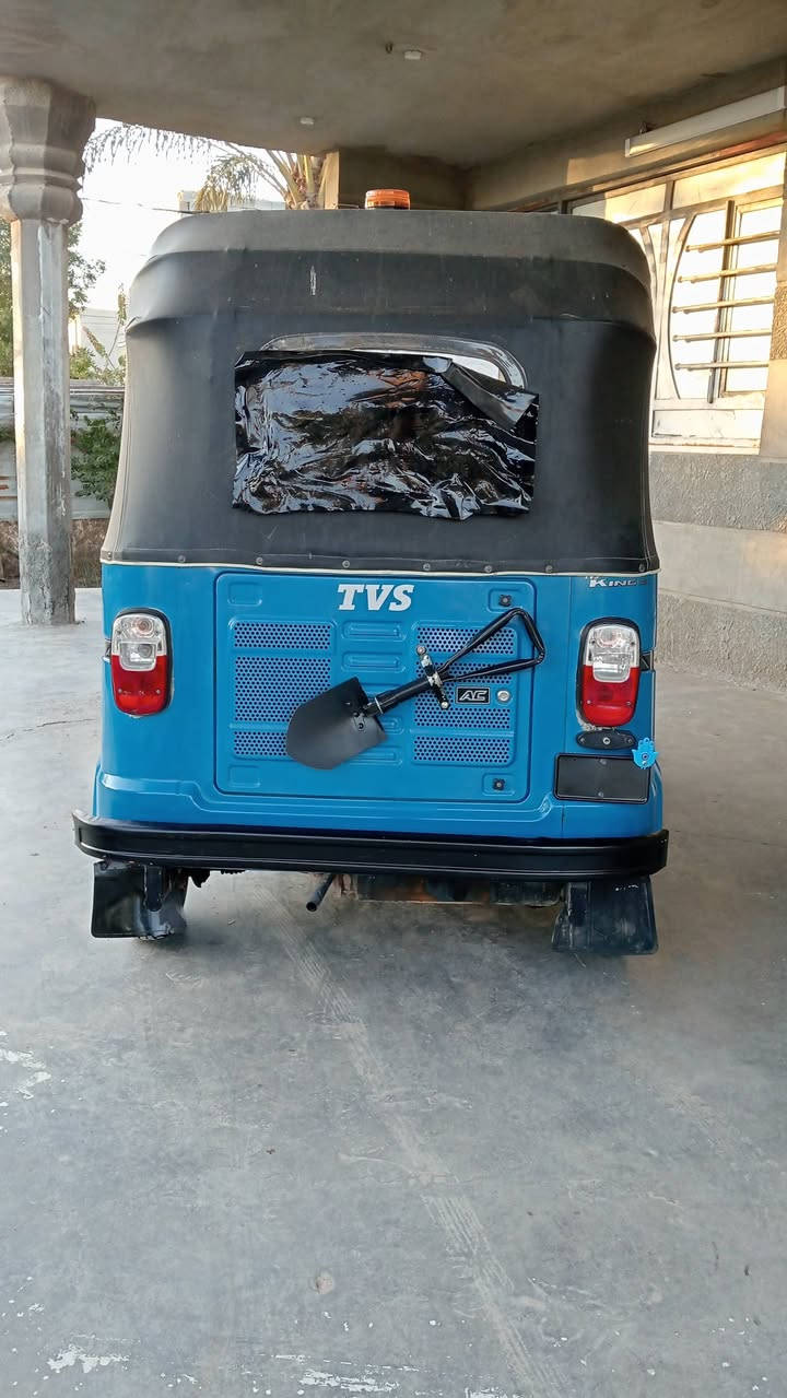 السلام عليكم تكتك للبيع تي فيس موديل 2022 مكفوله لا صبغ ولا معجون رقم وسنوية انكليزي ***********
