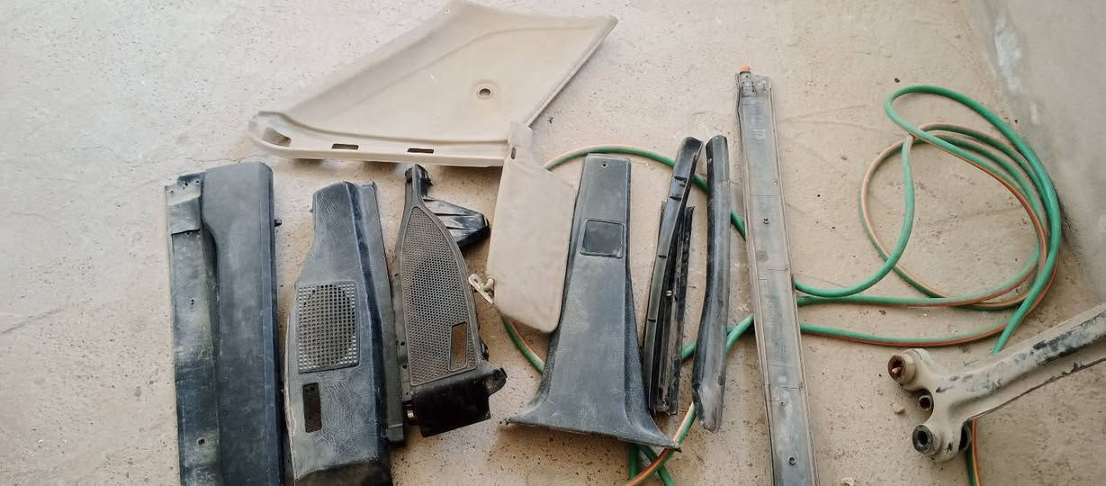 لبيع غراض كولف
المكان ايمن حي العبور 
***********
