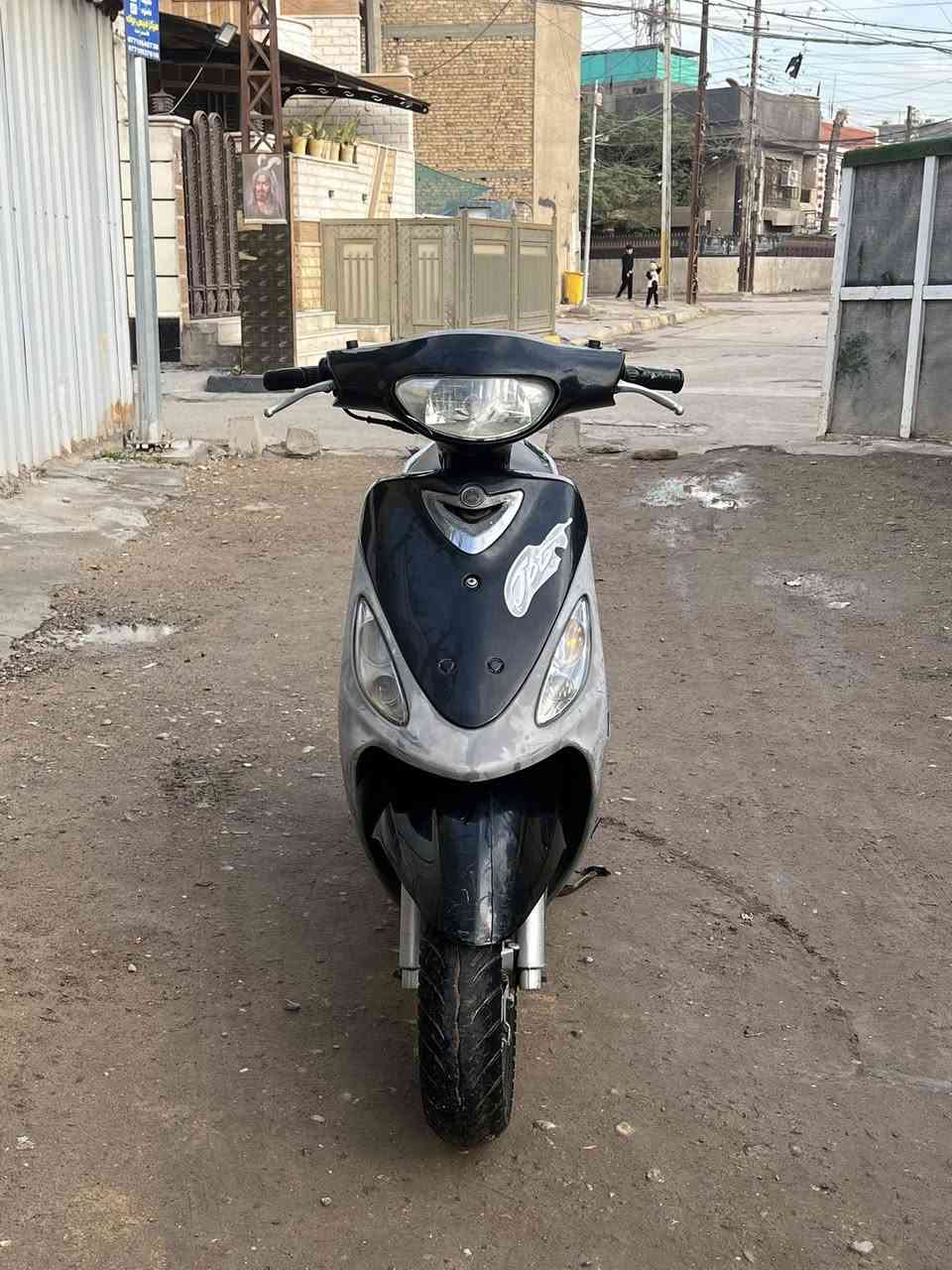 السلام عليكم.                                                                   دراجه ماكس منغولي دراجه مشيهه حلوه بل شارع دراجه بيهه صوت من صفحة الكلجات حسب علمي قبق هندر شغاله بس هندر ول سلف شغال بس راجز مال سلف و ألماشه بيهه عواج مو قوي و بيهه مقوسات قليله مو ذيج الهواي الدراجه عارضه ٤٥٠ و بيهه مجال حك الجيه مكاني بغداد حي اور رقمي اتصال أو واتساب ***********
