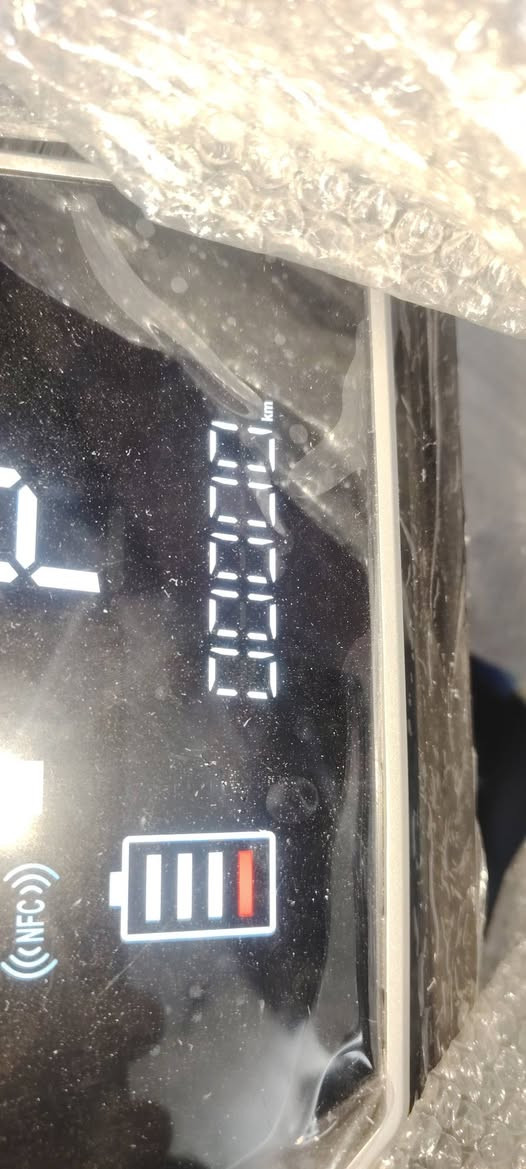 للبيع بعدو صفر كيلومتر 5باتري السعر 500و 50 
***********
***********
