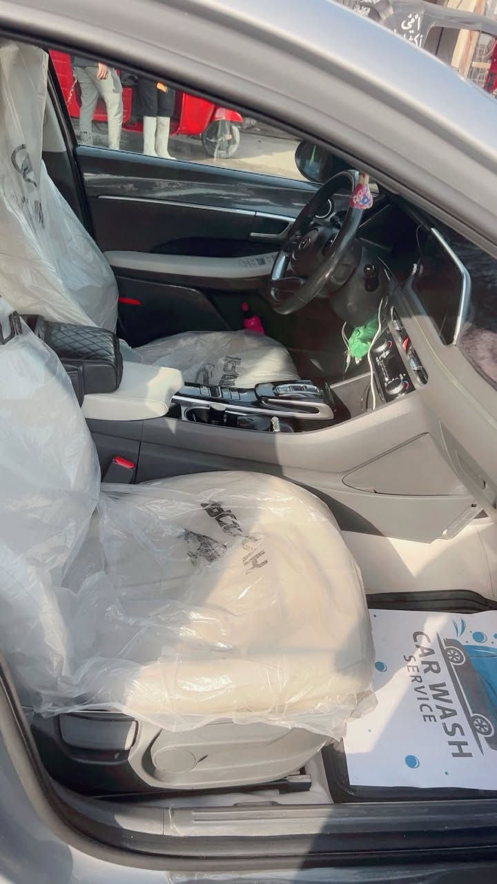 للتواصل عالرقم فقط اسفل المنشور  سوناتا ٢٠٢٣موديل رقم أربيل لون سلفر تحويل للمشتري مواصفاتSel plusفول .المحرك:٢.٥Lتنفس طبيعي٢٥٠٠حجمه 'الضرر جاملغ الصدر+حافه الباب. بدون دواخل'المواصفات':بنورما ـ تشغيل بصمه+تشغيل عن بُعد البوب بصمه•إشارات بالمرايه •رادار امامي+رادارات جانبيه،خلفي•هاند بريك بصمه كشن السايق كهربائي دشبول إلكتروني كاميرا خلفيه دواره اوتو هولد معَ توقف ذاتي انظمه قياده ٤شاشه تدعم ابل كار بلي - مقاعد مخمل معَ تدفئه -فتحه سقف بانوراما صندوق ذكي /بصمه .لايت زينون عالي ناصي عدسه " لد امامي نهاري  بك لايت لد. تبريد قطعتين" للتواصل يرجئ الاتصال علئ الرقم:- أو واتساب***********
