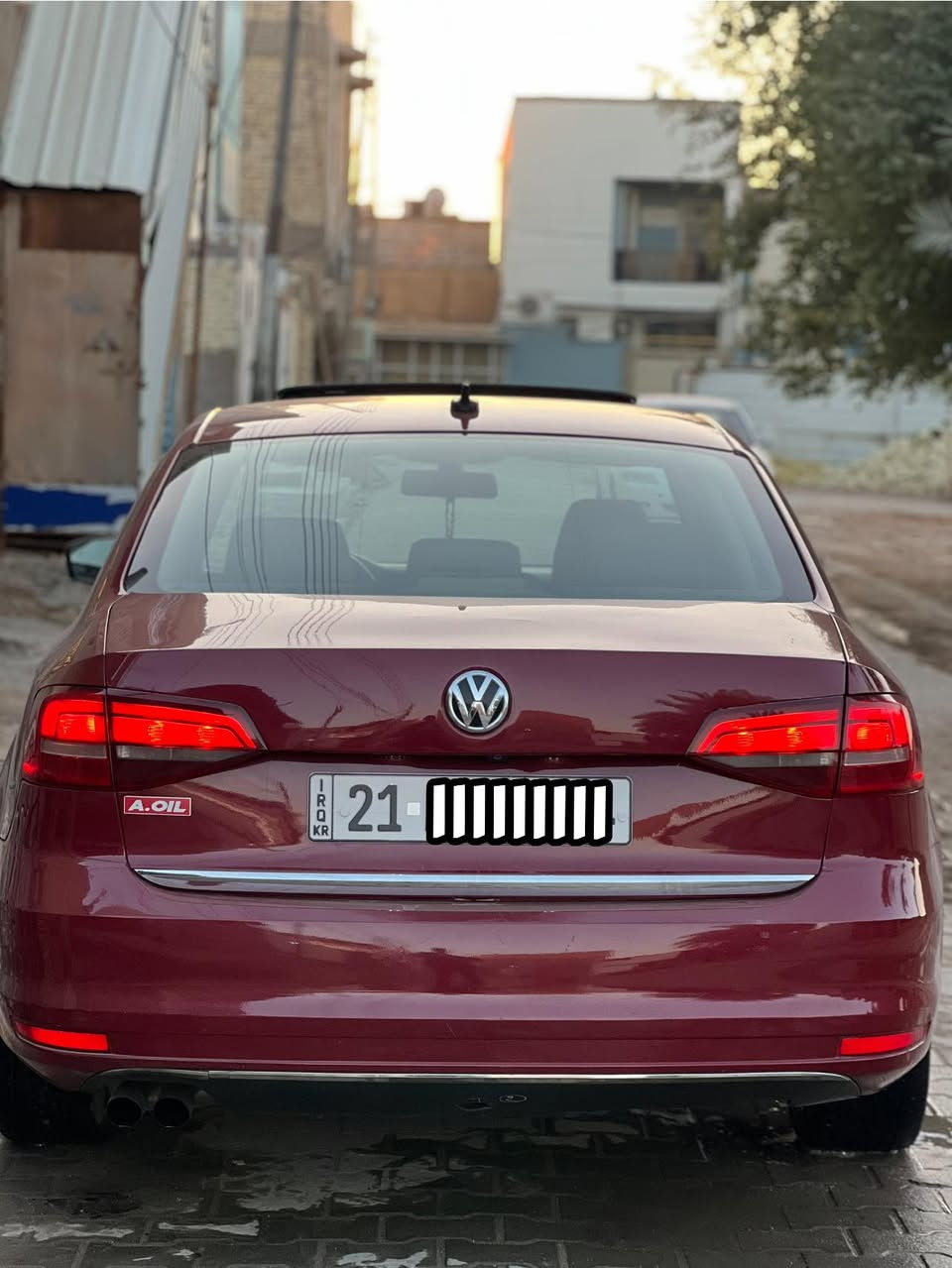 السلام عليكم
للبيع 💵 
فولكس واغن جيتا 2017
بدون ايرباك حادث قبق جنطه 

فول sel اعلى مواصفات بلجيتا 

محرك 1800 توربو اقتصادي جداً وتسارع قوي 
رادار امامي خلفي 
نقط عمياء 
شاشه جبيره 
كاميرا 
فتحه 
كشنات جلد مع تدفئه
كشن كهربائي 
لايت ليد 
منظومة ليد لايت عالي ناصي مع بروجكتر 
تخم تاير جديد 
السياره معايزه شي كفاله كير ومحرك وحداديه كله بوضع الشركه والسياره جديده ونضيفه مال جناي 

المكان النجف الاشرف 
  السعر 145 ورقه مجال كلش قليل 
للاستفسار 
***********
***********
