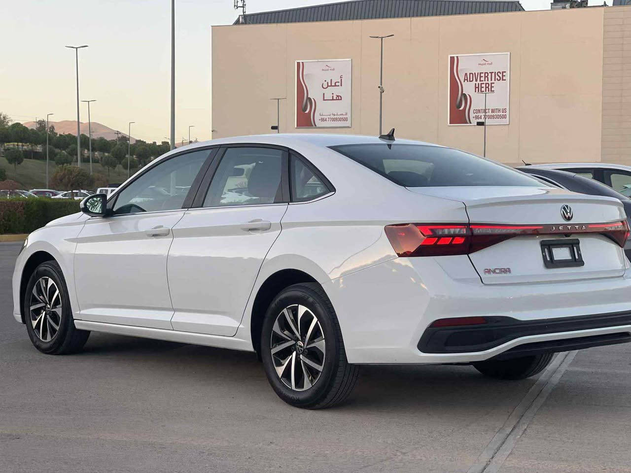 السلام علیکم
جیتا ٢٠٢٥ شکل نوێ
ڕەنگی سپی بەفری
شاشە گەورە و کامێرا و ڕادار
لایتی زینۆن و ویل کەپ
تەنها بۆنیتی بۆیاخە بێ ناو گرتن
ئێرباکی سوکان تەقیوە و بیلادی دانراوە
وێنەی لێدرانەکەیم داناوە
ڕادێتەری بیلادی بە شەرت
دەعامی بۆ دەعامی بە شەرت
یەک دینار مەسرەفی تیا نیە
مەکینە ١.٥ توربۆ مرغوب
نرخی ١٦٩ وەرەقە
شوێن / سلێمانی
ژ.م/ *********** السليمانية, العراق
