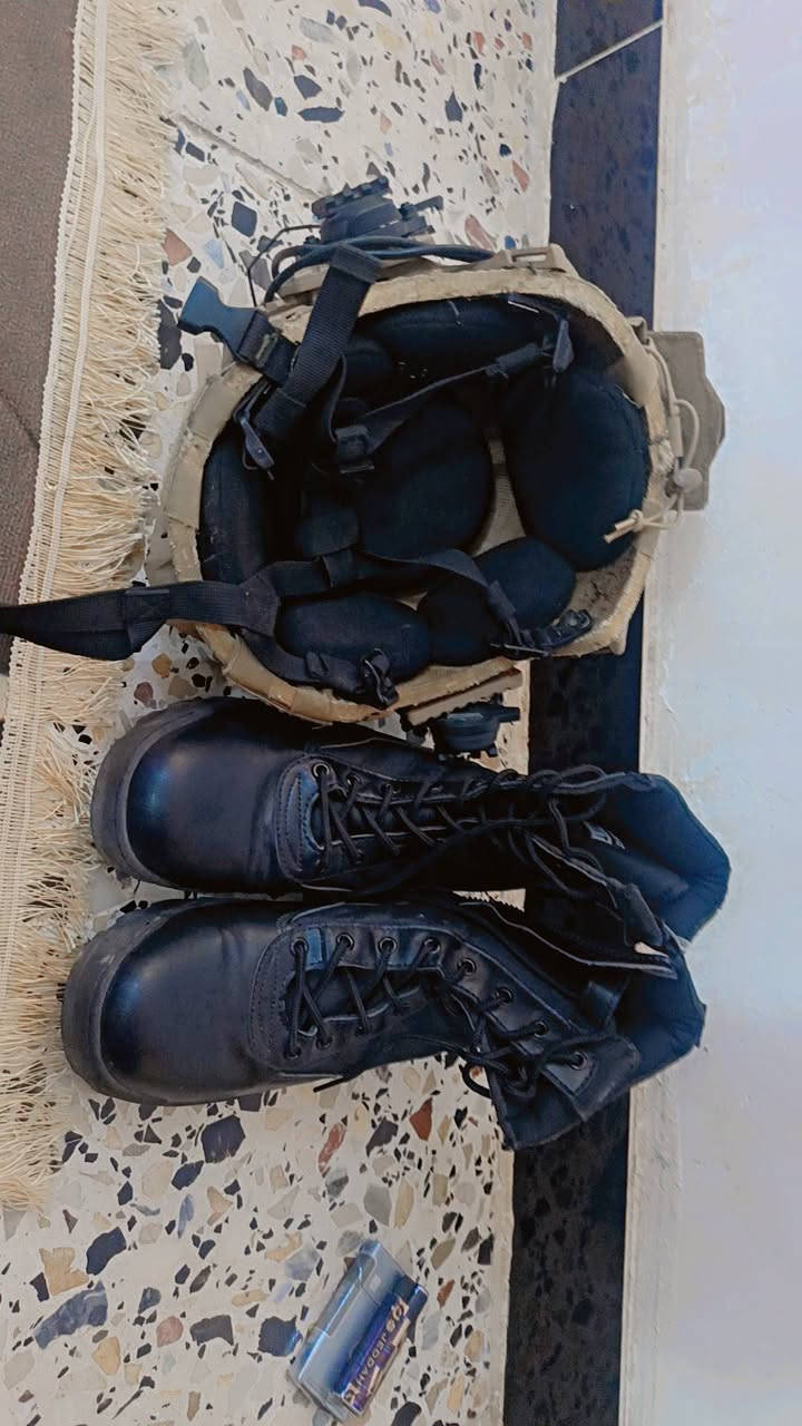 السلام عليكم خوذه اصليه الألياف وبصطال عادي جديد البيع اثنينهن 90الف شراي يتصل او يدخل وتساب  ***********
