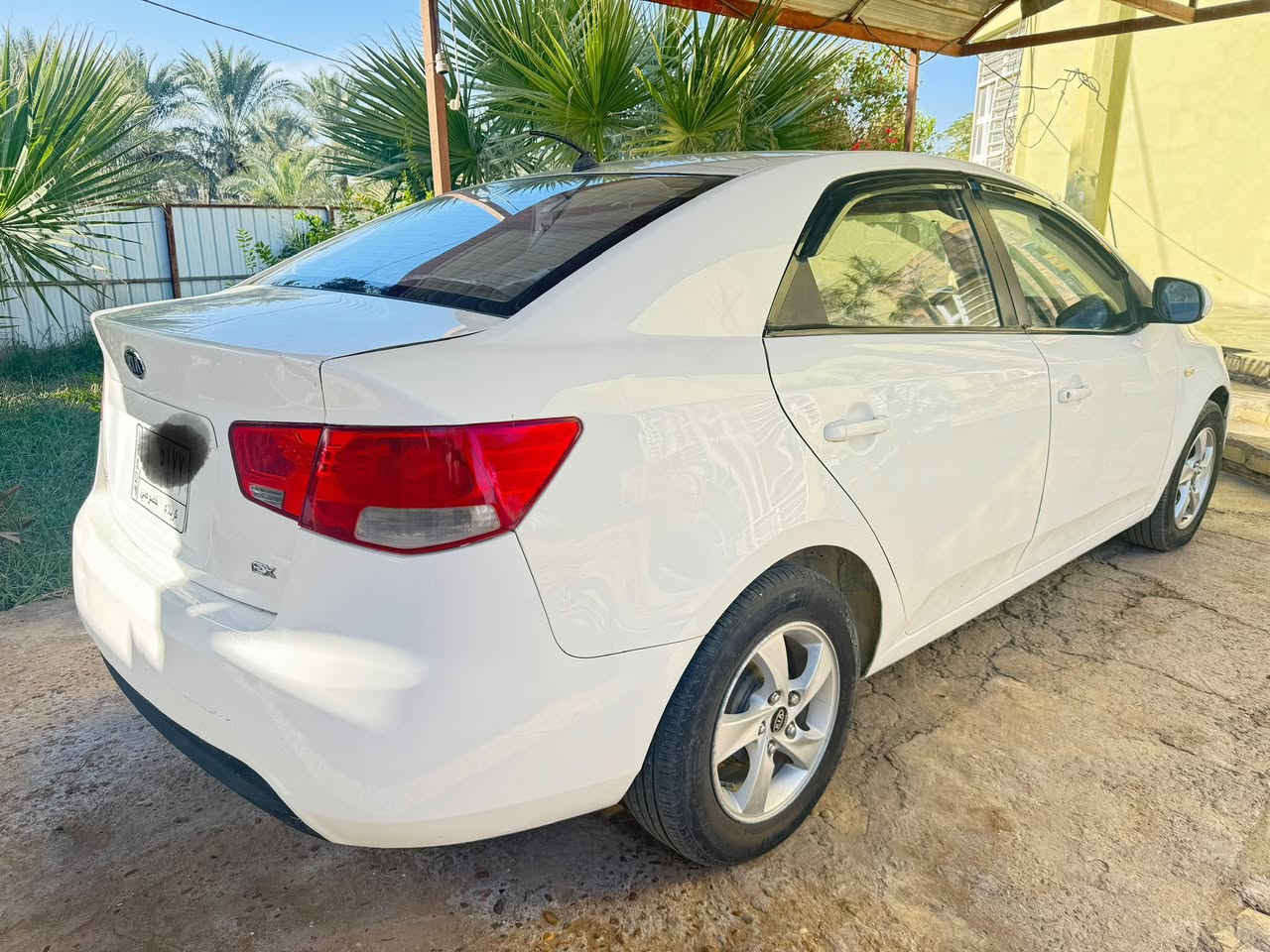 السلام عليكم 
سيارة كلللللش حلوى ونضيفه وبسعر مناسب 
فورتي 2009  مكينة 1600
بيها 3 قطع صبغ والعتب سيارة حييل حلوة ونضيفه 
رقم كربلاء  السعر 79
مكان السيارة كوفة
***********
