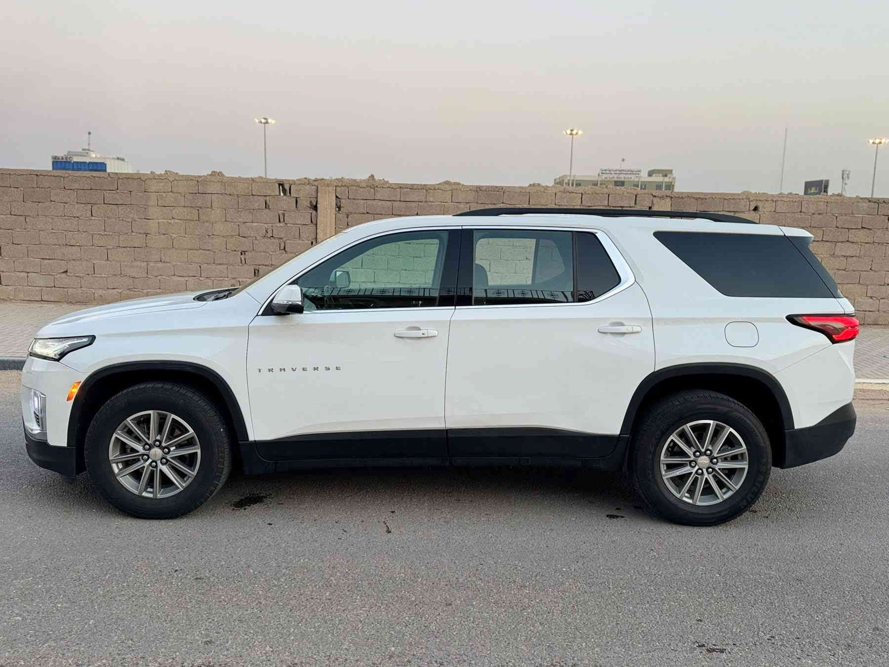 :ترافرس LT 

مرقم اربيل 

الضرر: ( صبغ جزء من البنيد فقط صور الحادث مرفقة )

•المواصفات :
▪️السيارة: شيفرولية ترافرس 
▪️الموديل: 2023 
▪️المحرك: 3.6L (ستة سلندر)  
▪️اوتو ستوب اطفاء ذاتي
▪️بصمات عدد 4 للأبواب  وتشغيل عن بعد
▪️رادار امامي مانع تصادم 
▪️حساسات خلفية اصل
▪️شاشة الدشبول كب قاصه
▪️تحكم فول كهرباء لكرسي السائق
▪️السيارة بنظام تبريد 3 قطع
▪️سايد بريك بصمه
▪️اشاير بالمرايا الجانبية +نقطه عمياء
▪️تحكم ستيرن جهتين بلوتوث وحاكية وكروس سرعة وتحكم صوت 
▪️نظام ABS مانع انزلاق+

▪️السيارة 7 راكب تلث قطع تبريد 
السعر:  27,300$ 

مكان السيارة بصرة 
للاستفسار الاتصال فقط ***********
