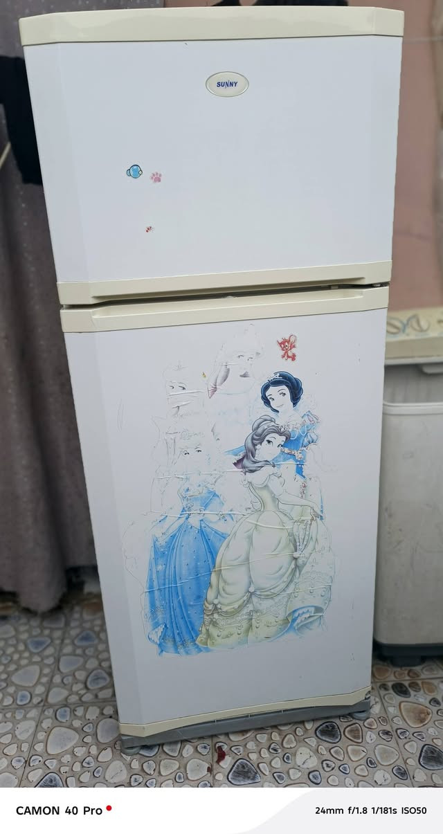 ثلاجه حجم كبير شغاله كل عيب ما بيها شرط سعرها 150 وبيها مجال


**إذا كنت صاحب هذا الإعلان وتريد حذفه لأي سبب، رجاءا أرسل رسالة إلى الدعم الفني**