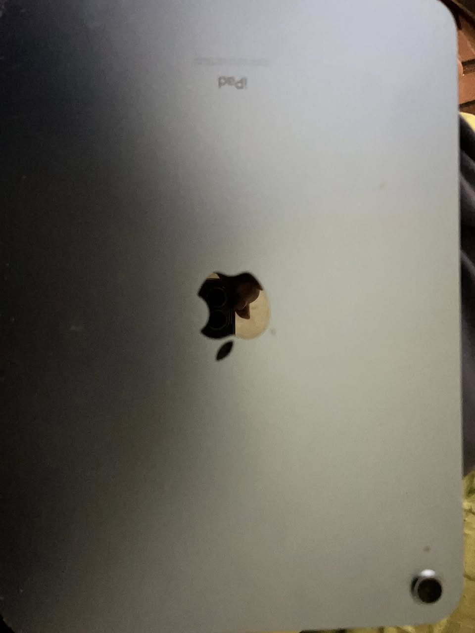 ايباد 10 لون المميز آزرك كامل ملحقات البطاريه 91 الذاكره 64 السعر 300 المكان فلوجه قرب مول الفلوجه رقمي ***********
