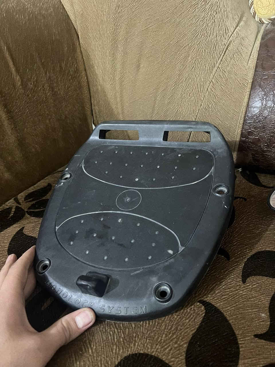 مرايات سبيسي نضيفااتً +واقيات يدات جديدات كلش +كاسحه سيبايه نضيفاات الغراض كلش شراي يتصل ويدلل ***********
