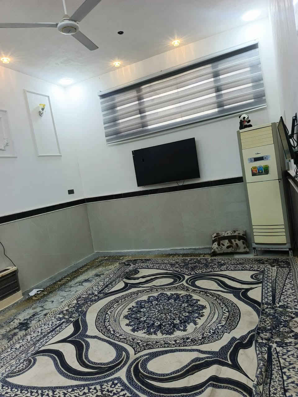 ياالله
سلام عليكم
البيت البيع طابو صرف 
مساحه ((125)) متر مربع
القطاع 30 مقابيل ساحه بناء حديث 
موقع مميز جدآ قرب مدرسة بيت مخيلف 
يحتوي على استقبال ومطبخ وغرفة نوم 
وصحيات داخليه وصاله كبيره وصحيات خارجيه
سعر المتر ((2400)) وبي مجال استفسار 
اتصل 🗣📲📞((***********)) 
((***********)) أخو كم أبو عراق....
