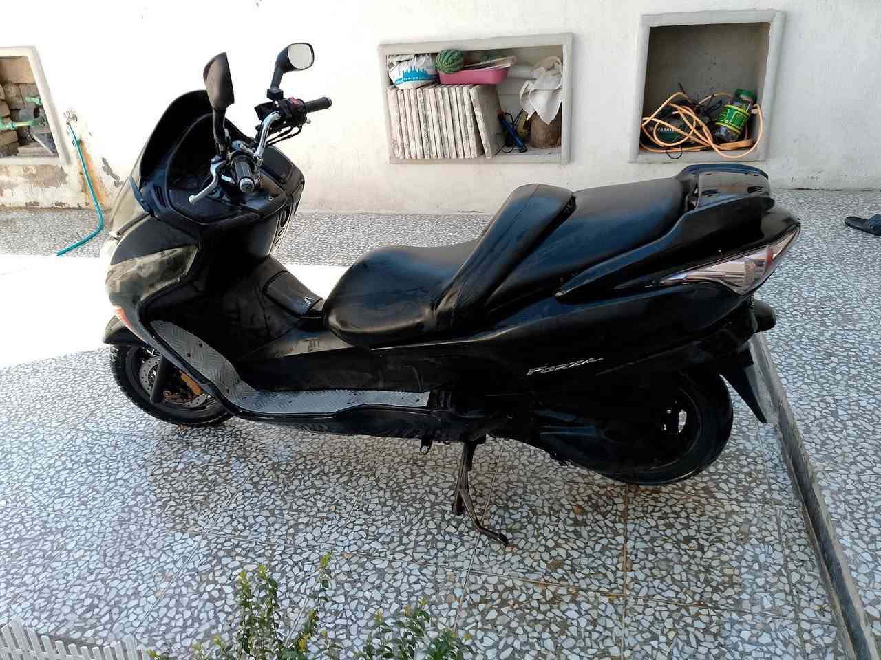 فورزة 09 مواصفات هيتر يدات سماعات كرستال الدراجة جاهزة السعر700 مكان بغداد البلديات ***********
