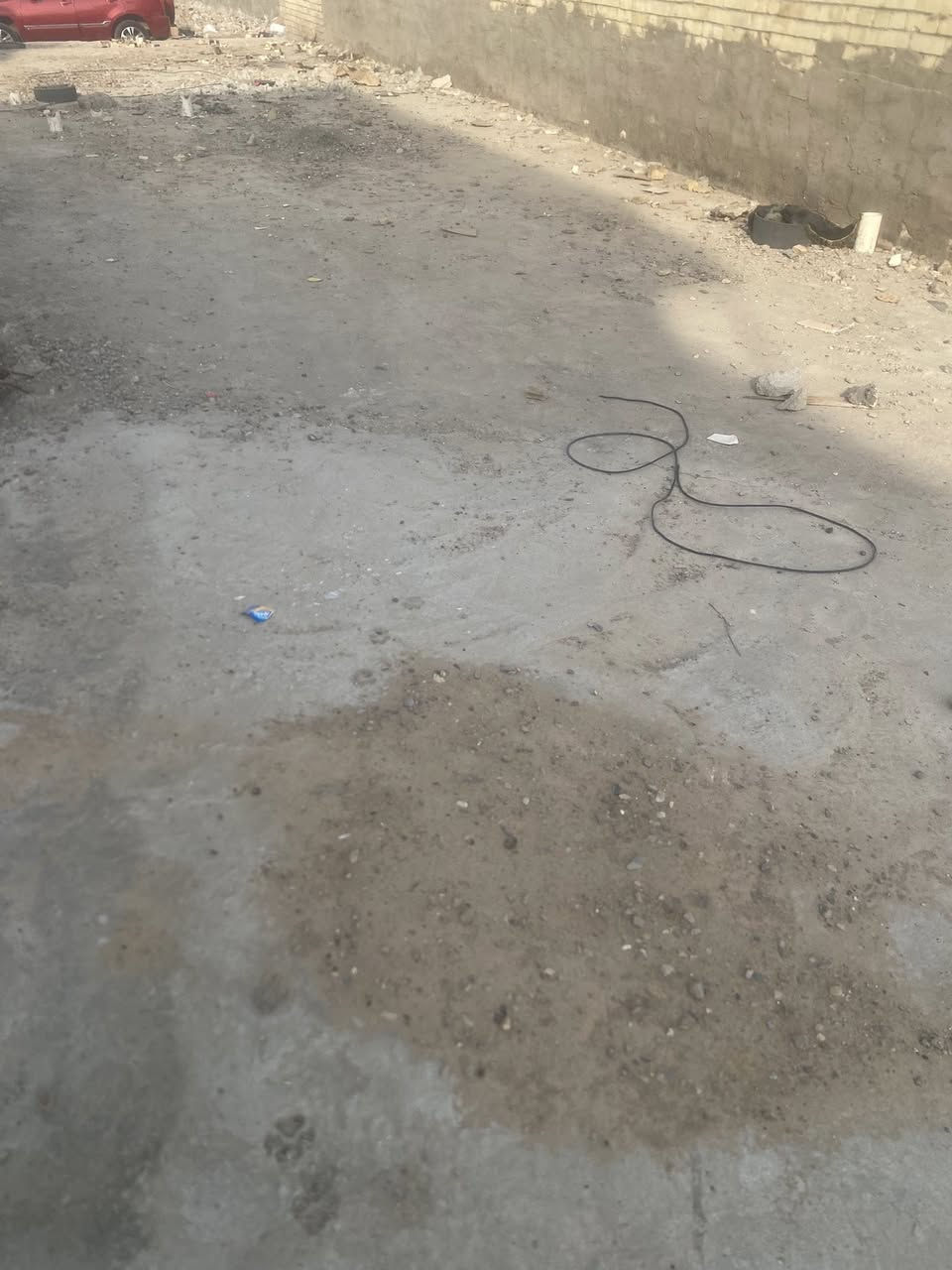 السلام عليكم  قطعه ارض  للبيع رافت مصبوبه مساحه 100م  5/20 حي الكوفه منطقه  علي اسمر قرب البانزين خانه  فرع اسواق بابا اشتريلي. استفسار 
اتصال ***********
