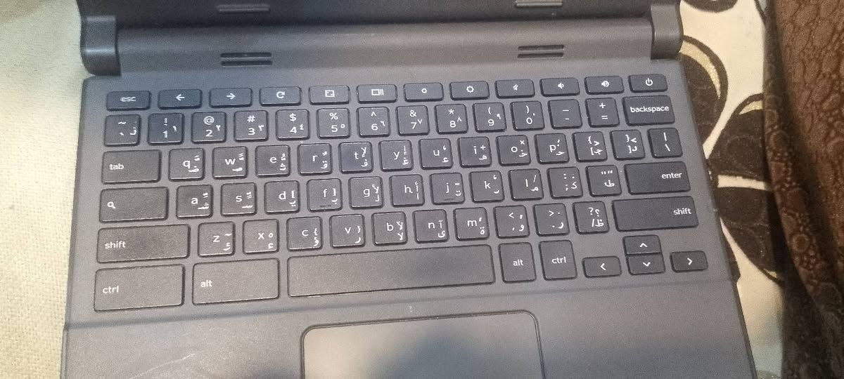 السلام عليكم 
حاسبة كروم بوك DELL للبيع النضافة 90%
وبيها جميع برامج التواصل الاجتماعي السعر خاص للتواصل ***********فقط واتساب
