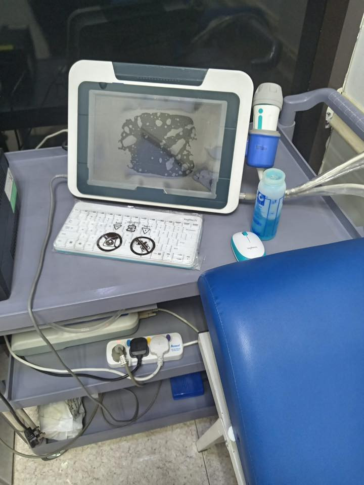 سلام عليكم
جهاز fibroscan للبيع 
سويدي المنشأ 
مستخدم فقط على ٧٠ مريض 
وياه ubs و ترولي 
للاستفسار  الاتصال 
***********
