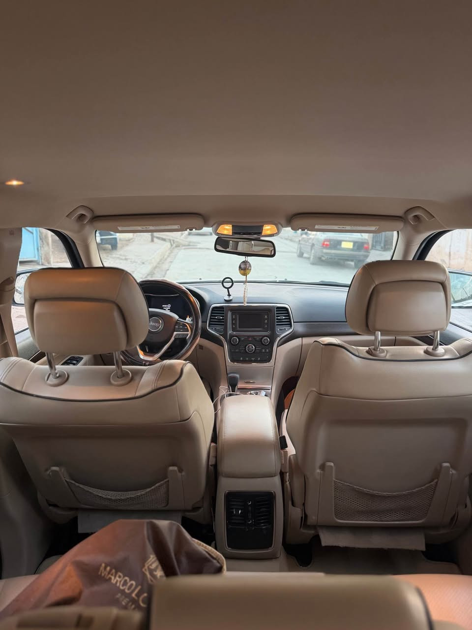 جيب لاريدو 2016 ماشي 70 سياره كفالة عامة من كلشي بدون ضرر حتى الدعاميات فووول نضافة رقم بغداد بأسمي سنوية جديد گير محرك اكسل صدر حدادية كله جديد سياره مال بيت تاخذ بانزين عادي السعر 235 للأستفسار *********** مكاني كركوك كركوك, العراق
