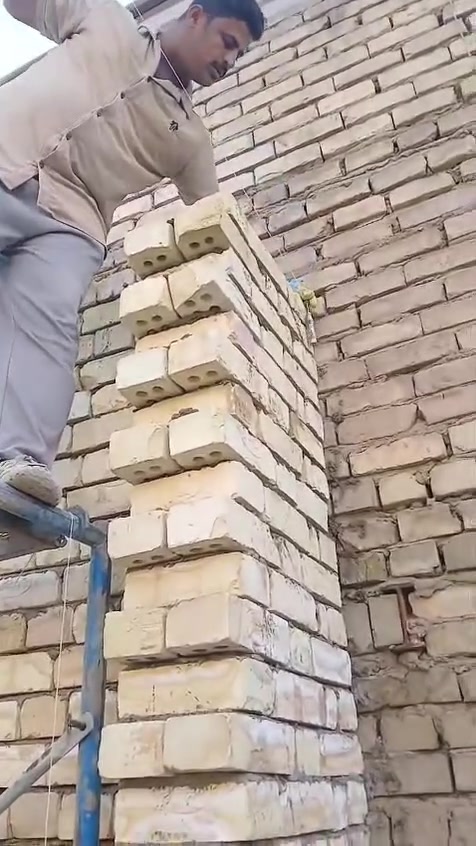 خلفه بناء متوفر حلين شغل درجه اولئ ومصاطر والتزام بالموعد تصل وتدلل ***********
