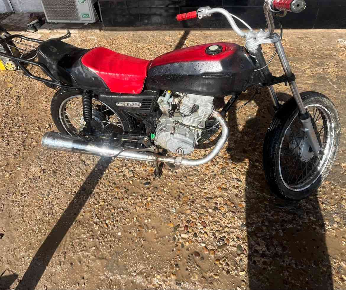 دراجه ارشه 200 الف بيها مجال مكان المحاويل خاتونيه ***********
