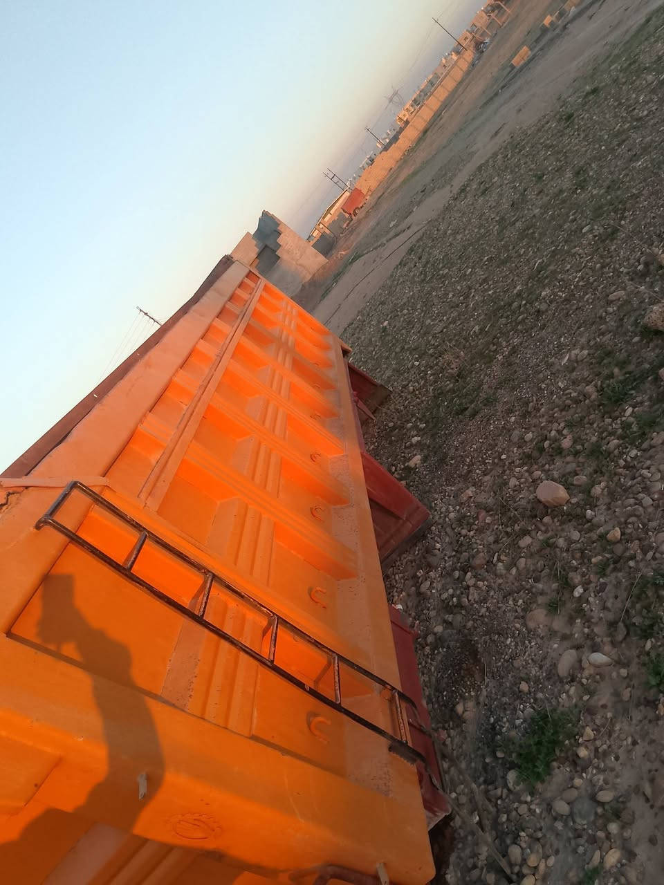 السلام عليكم بدي اقجم للبيع طول 6.40 بدي نضيف للستفسار ‏‪***********‬‏
