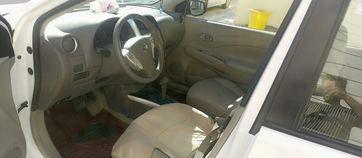 سلام عليكم نيسان صني موديل2024مكفوله كفاله عامه ماشيه 60الف قابله لزياده مكانه النعيريه  قرب مجمع الزهور سياره نضيفه كلش مال بيت  السعر 120وبيه مجال لشراي رقم تلفون ***********
