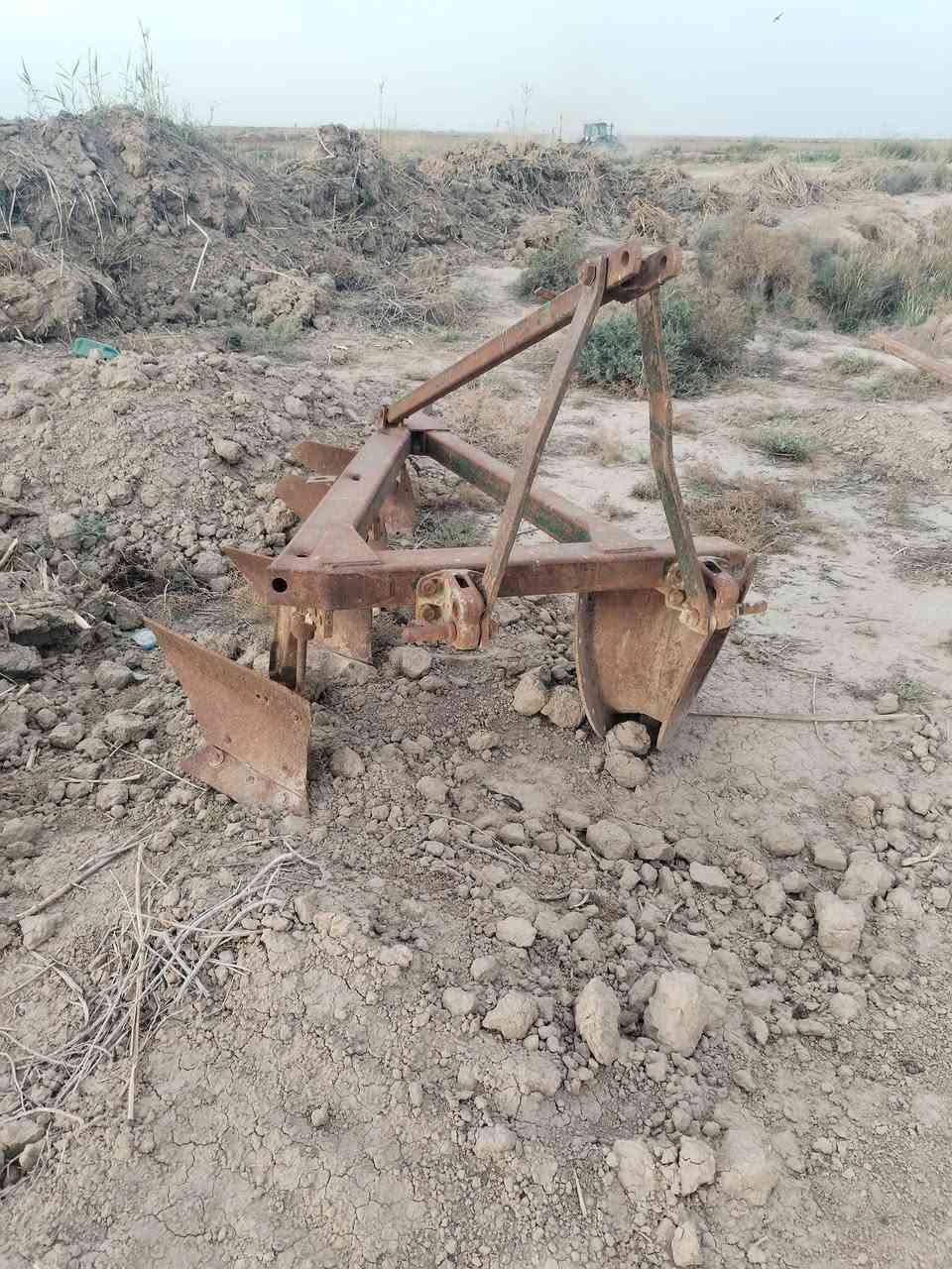 السلام عليكم

***********

فدان للبيع حجم 16
