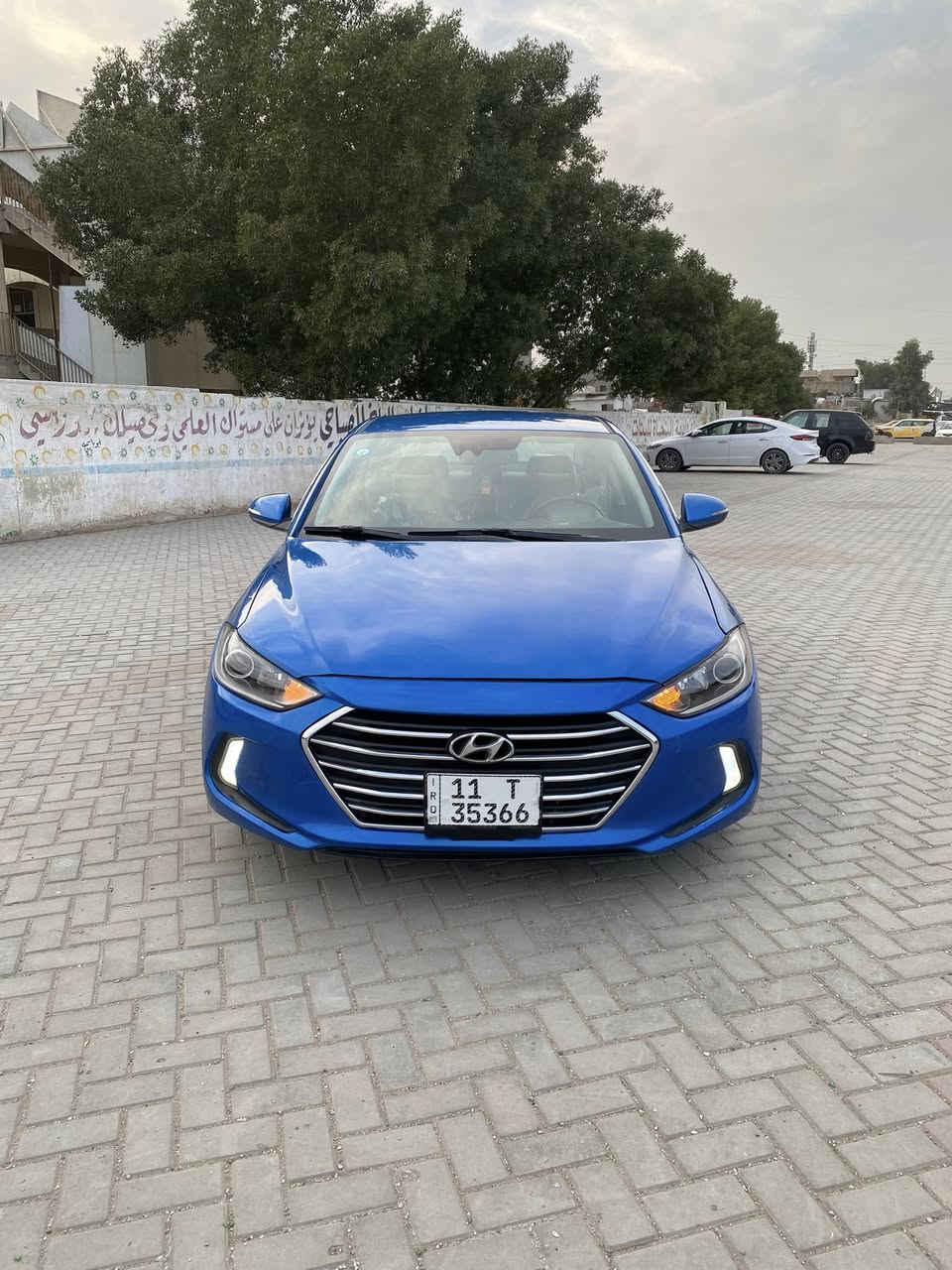 السلام عليكم انترا موديل 2017 بس بنيد صبغ فقط سيارة جاهزة اخر حباية مكينة20000دوش سيارة فول ليميتد ماعدا الفتحة العنوان بغداد مدينة الصدر السعر : 131 وبية مجال 
الرقم :***********
