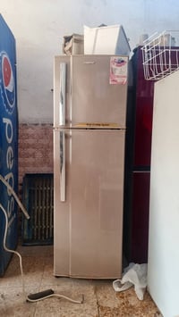 ثلاجه مستخدمه للبيع   بلاديه ما داخله تصليح الثلاجه كلش نظيفه   السعر ...