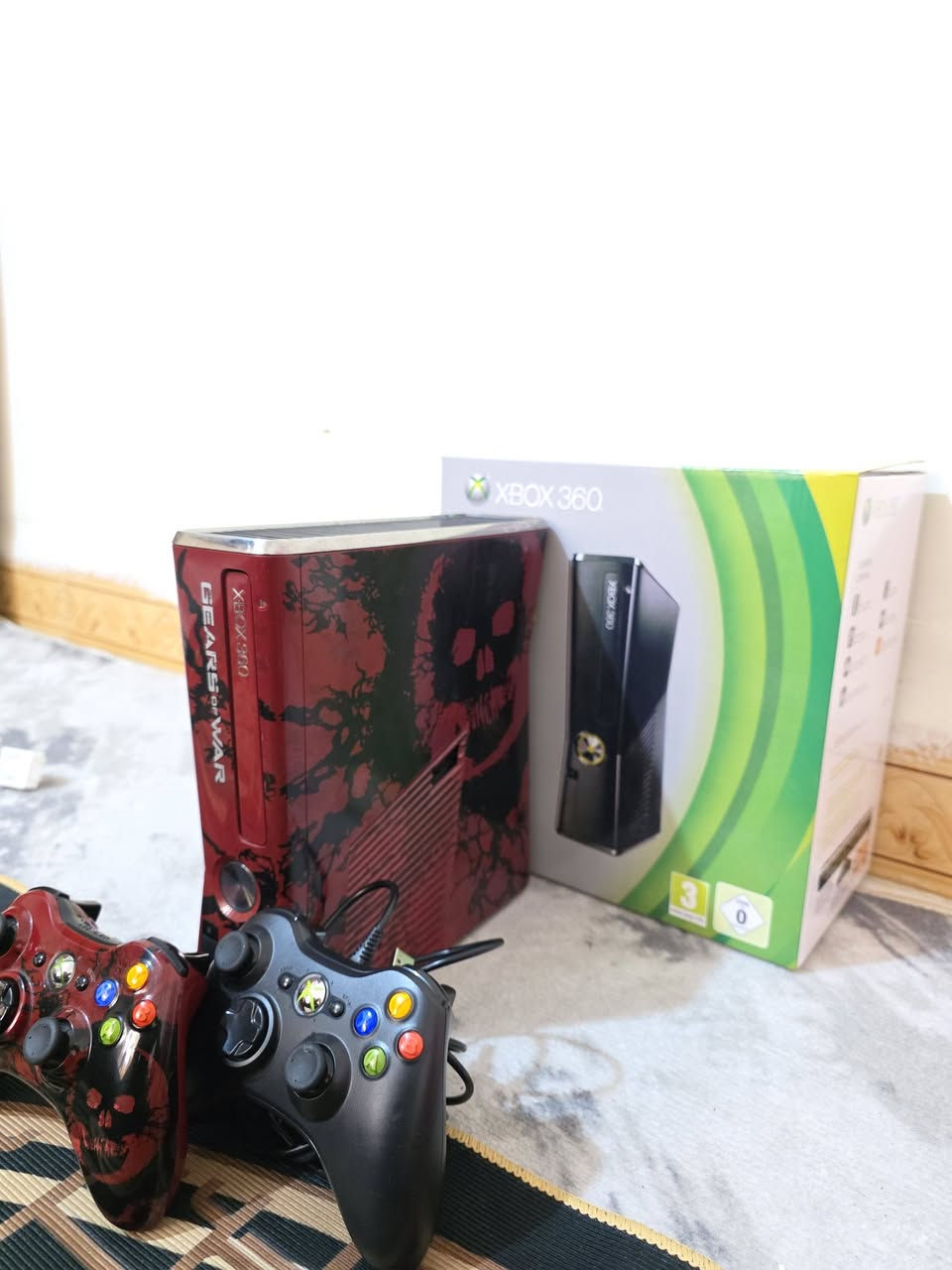 اكس بوكس 360 مهكر حيل نظيف يحتوي على 70لعبة قويةويحتوي على 2جوستك وغراضه كله بلادي شرط الفحص السعر 125وبي مجال للطيبين توصيل جميع المحافظات متوفر ***********
