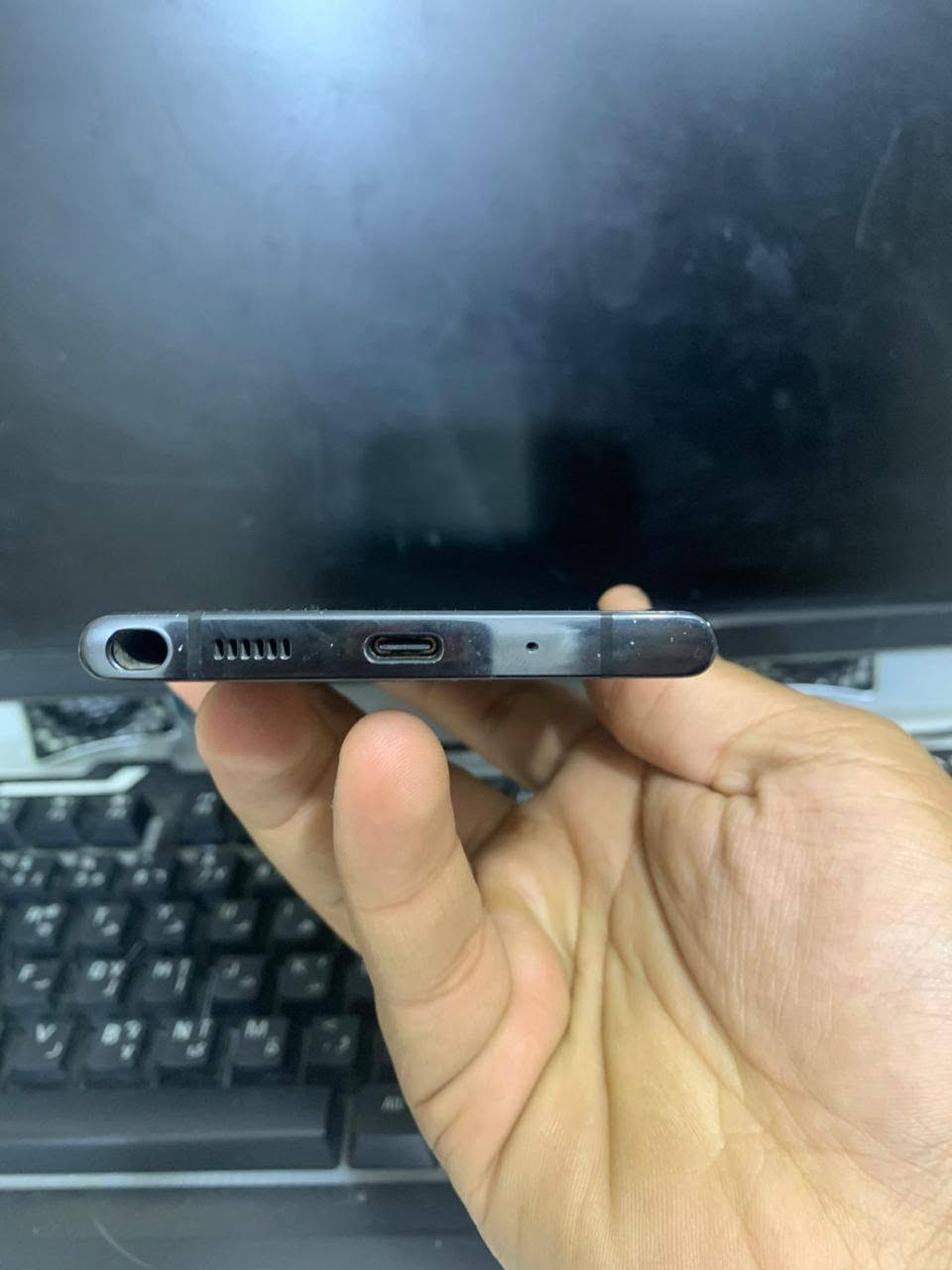 سلام عليكم مراوس فقط
جهاز Samsung not 20 ultra 
جهاز معروف غني عن التعريف ببجي ٩٠ فريم
ذاكرة ٢٥٦ تصوير للقمر مراوس فقط شعندك نزل
مكاني بغداد


**إذا كنت صاحب هذا الإعلان وتريد حذفه لأي سبب، رجاءا أرسل رسالة إلى الدعم الفني**