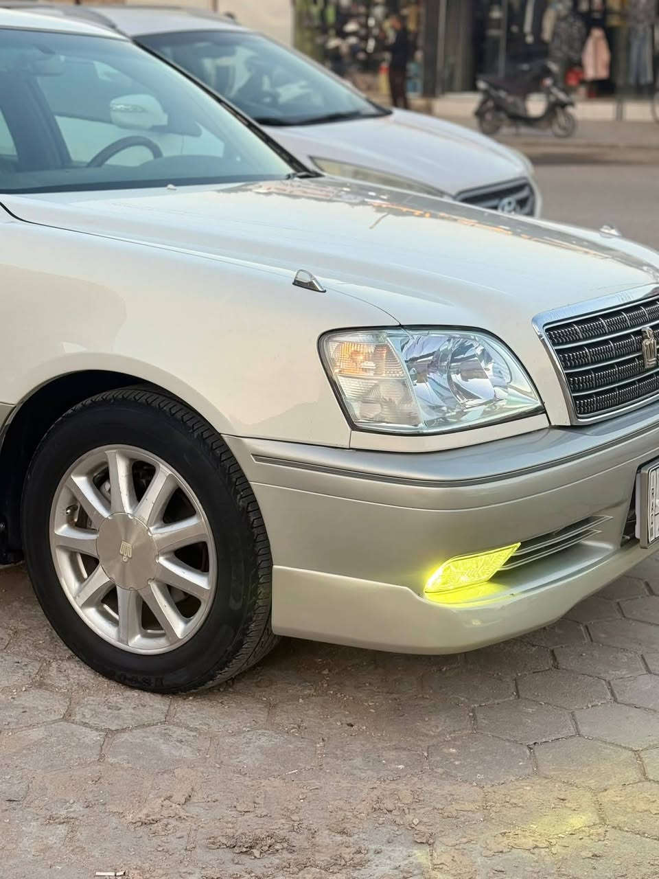 ملكه كركوك مدفوع كمرك وقرص السياره دكمتين محرك ديفور الزغير شاصي 171  كامله سياره زيرو شرط طك كارتون ماشيه 85 اصل كرستال اصل سياره ويل نجمه ابيض وتخم تاير جديد تحوير نجف بيت مديد دشبول عارف 4 كراسي كهرباء برده خلفيه لحيه اصليه اماميه مكينه وكير جدد ستوني شادهن حداديه زيرو تبريد ثلج سياره زيرو وكفاله عامه من الكص وظربه  مالكها بس هاي بسمه الشراي يتصل بيع فقط مكاني بنجف سعرها 118 وبيها مجال واكو اشكال بسوك حسب النظافه وجده وليشوفها يحكم ع جدتها ونظافتها الشراي يتصل فقط 
***********
